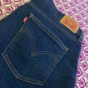 LEVI’S Women’s High Rise Shorts